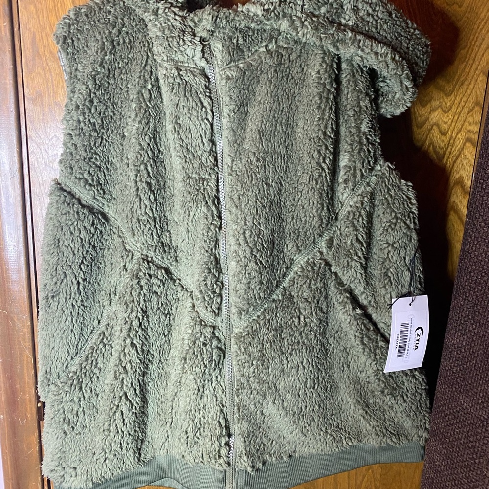 Zyia Olive Teddy Hooded Vest NWT XXXXL